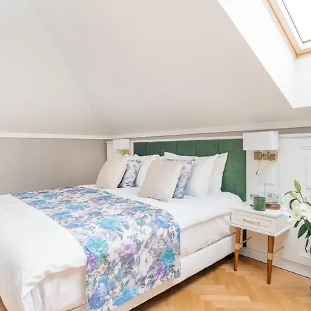 Willawawel - Loftaffair Collection